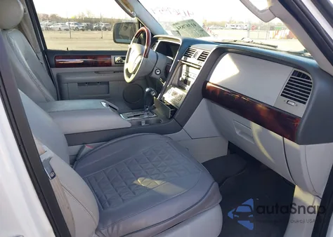 2006 Lincoln Navigator Luxury/Ultimate z USA, uszkodzony, nr VIN 5LMFU27596LJ28670